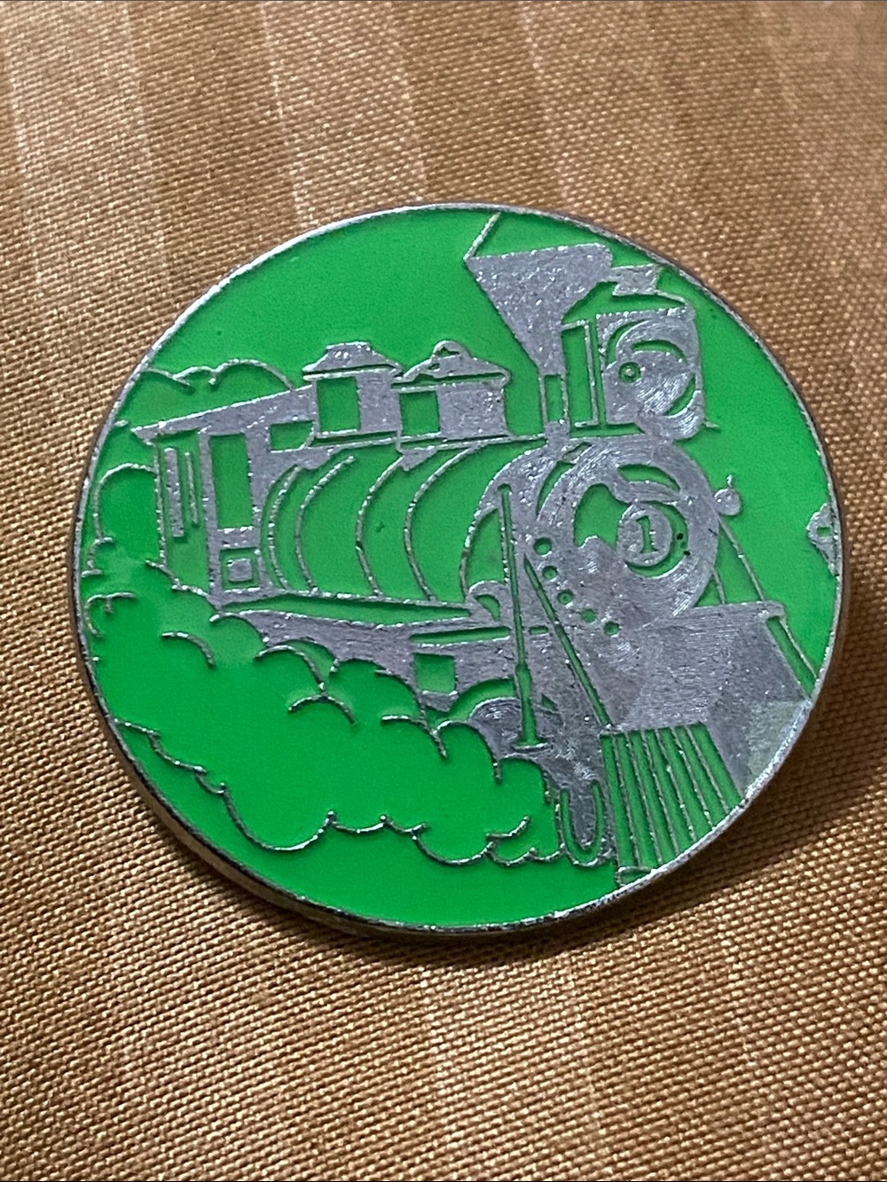 Disney Trading Pin Green Steam Train Enamel Pin - Disney world Minnie Mouse.